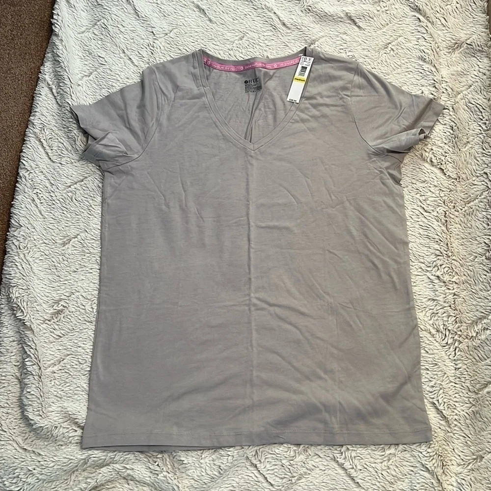 NWT HUE Sleep Top Size Medium